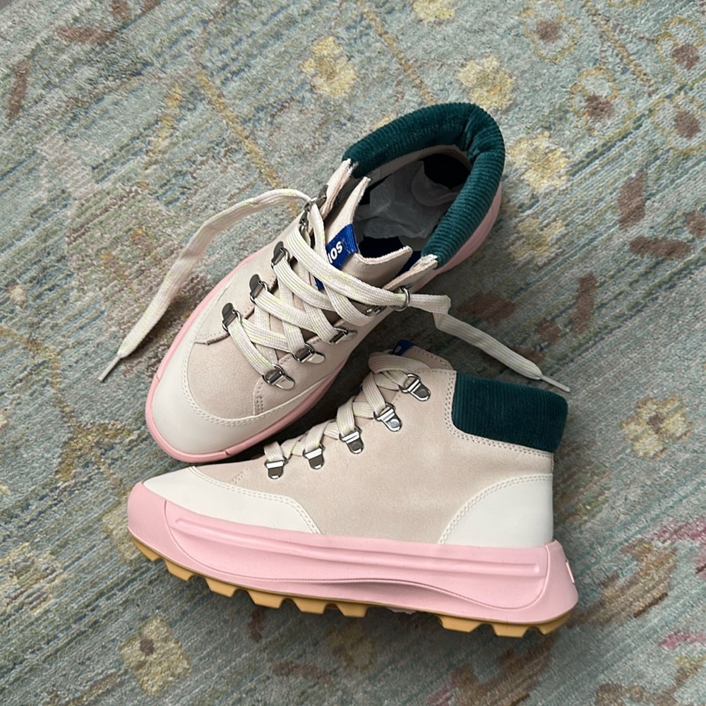 NEW IN BOX! Sorel Ona 503 Hiker